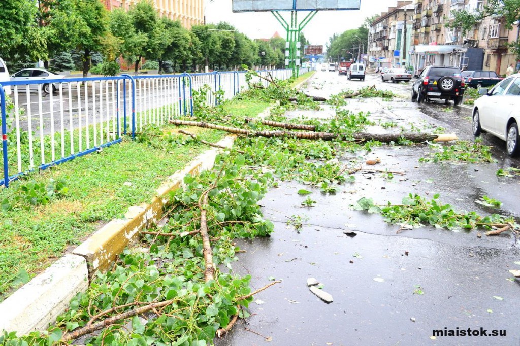 Ураган в Луганске: как бушевала стихия и ее последствия. ФОТО. ВИДЕО