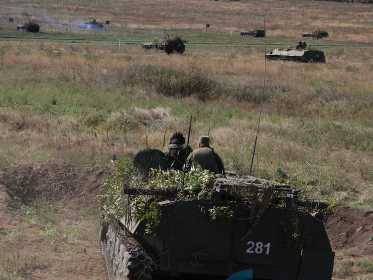 В «ЛНР» прошли масштабные военные учения