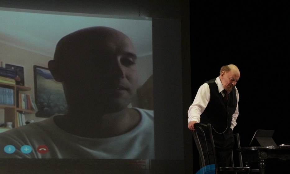 В «ЛНР» показали спектакль о Ленине, живущем в 2017 году