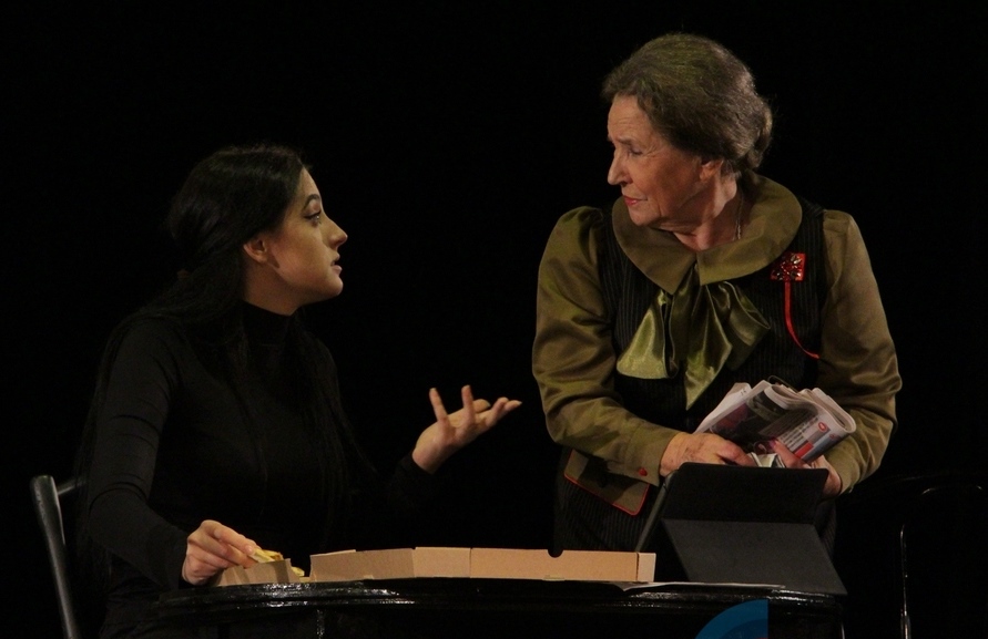 В «ЛНР» показали спектакль о Ленине, живущем в 2017 году