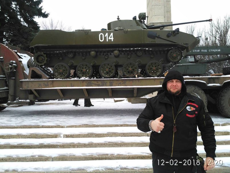 В Луганске восстановили памятник десантникам