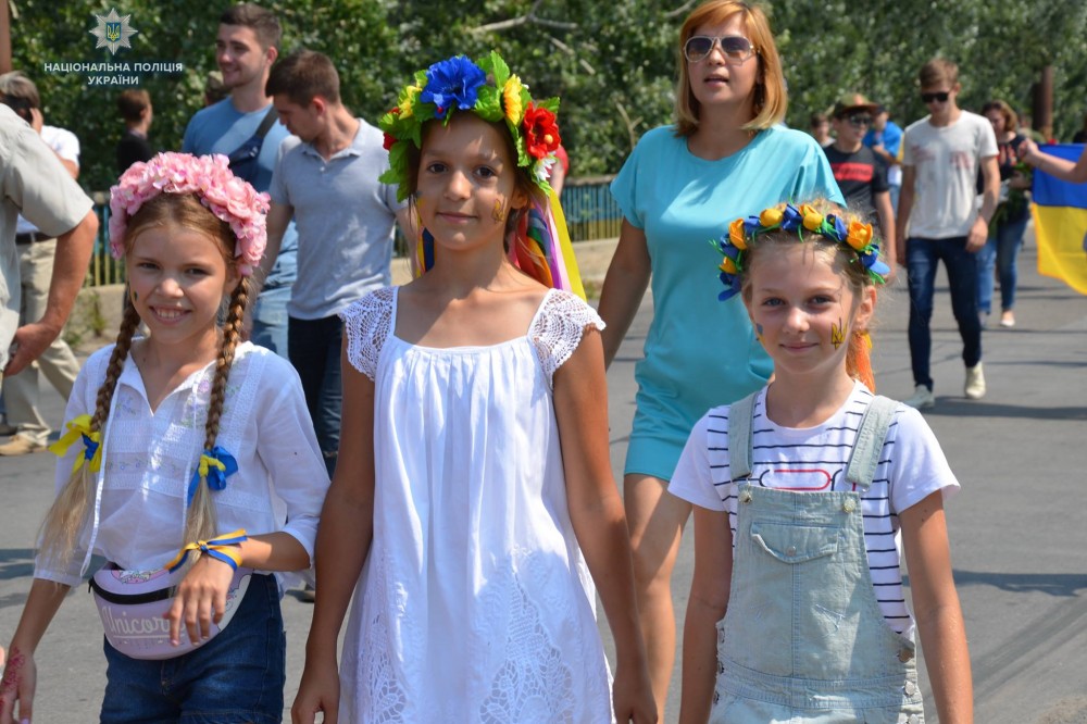 Как в Лисичанске запускали венок памяти