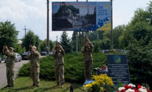 Годовщину освобождения Лисичанска отметили военным парадом