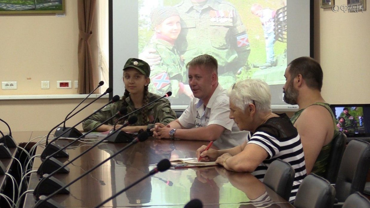 Юная «ополченка» из Алчевска съездила в Санкт-Петербург