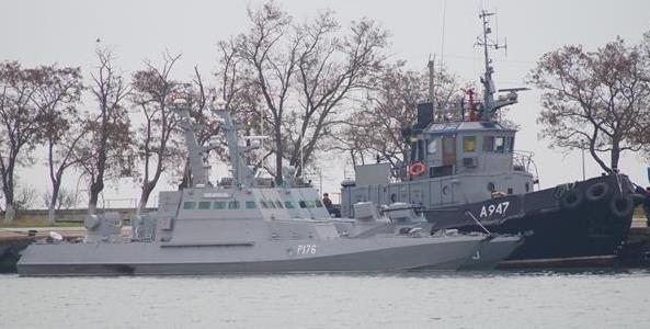 Задержанные корабли ВМС Украины пришвартованы в Керчи