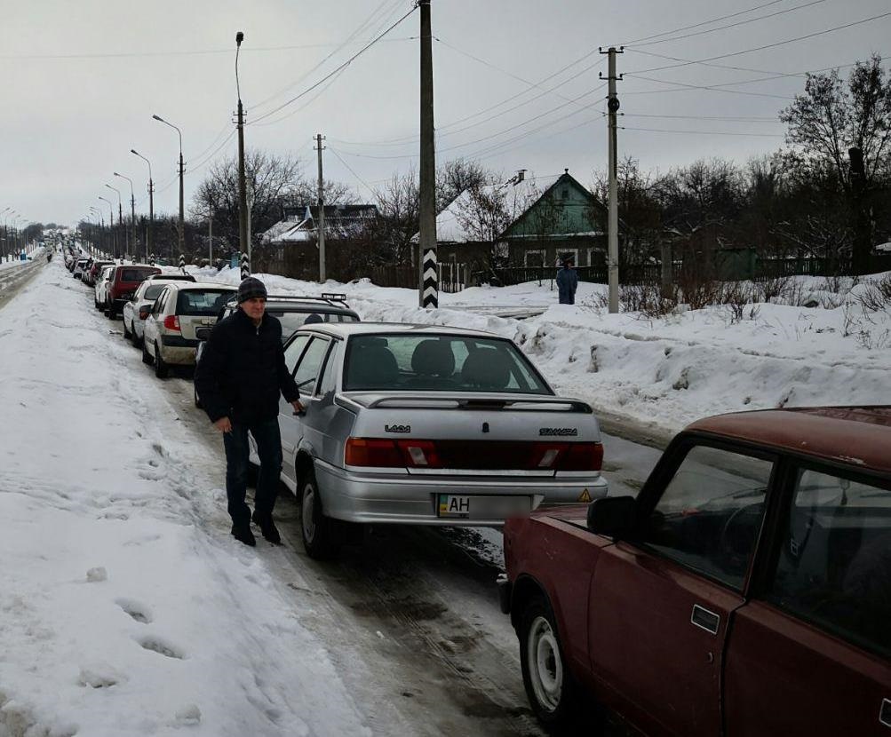 В «ДНР» рассказали, как на пунктах пропуска боевиков создаются искусственные очереди