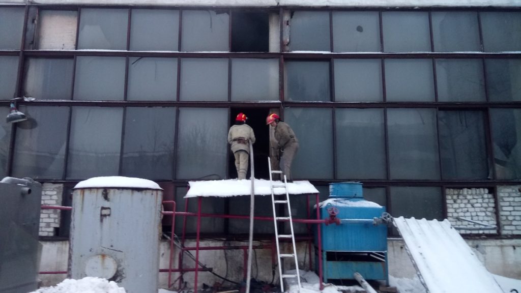 В Лисичанске горело нерабочее производственное здание