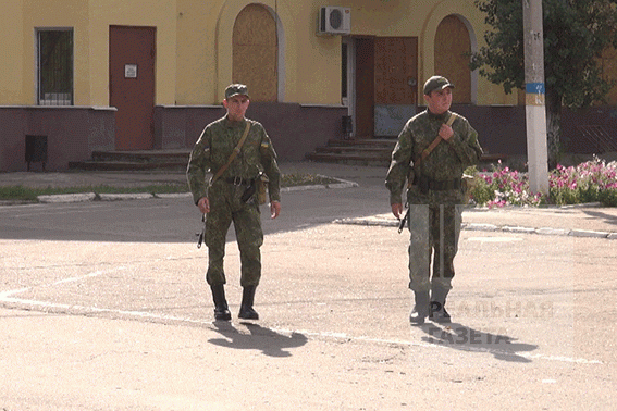 Батальон «Луганск-1» обеспечивает общественный порядок в городе Счастье (видео)