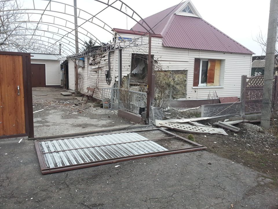 Боевики обстреляли Авдеевку в Донецкой области (фото)