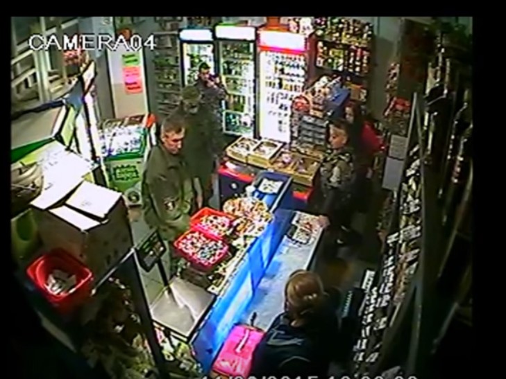 Реалии жизни в “ДНР”: Как депутат общается с владельцами магазинов (видео)