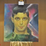 В Донецке показали картины с портретами «героев»