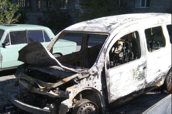 В оккупированном Алчевске взорвали автомобиль, – соцсети
