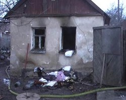 В Луганске на пожаре погибли два человека