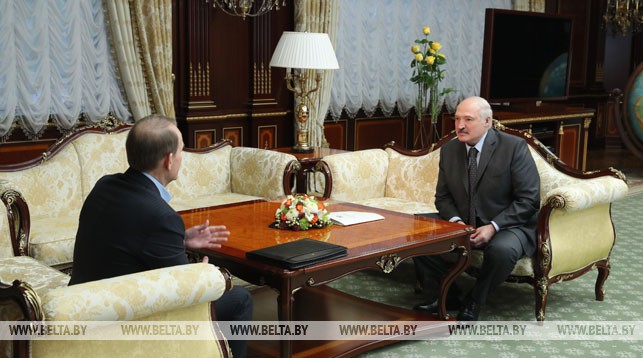 Зачем Медведчук поехал к Лукашенко?