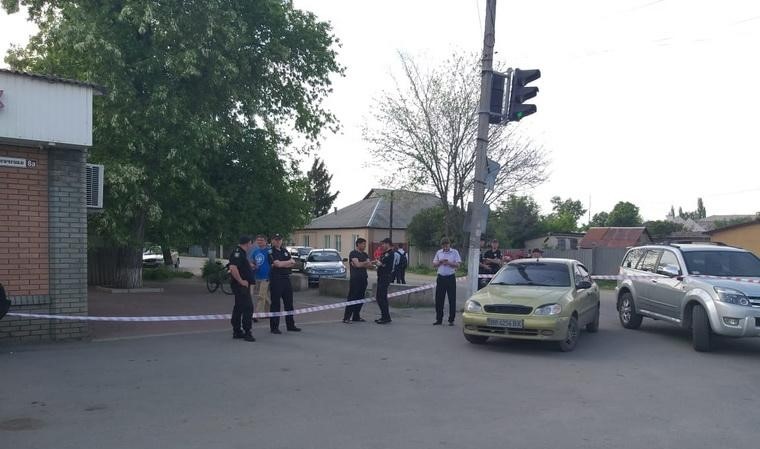 В Старобельске мужчина подорвал гранату в здании банка