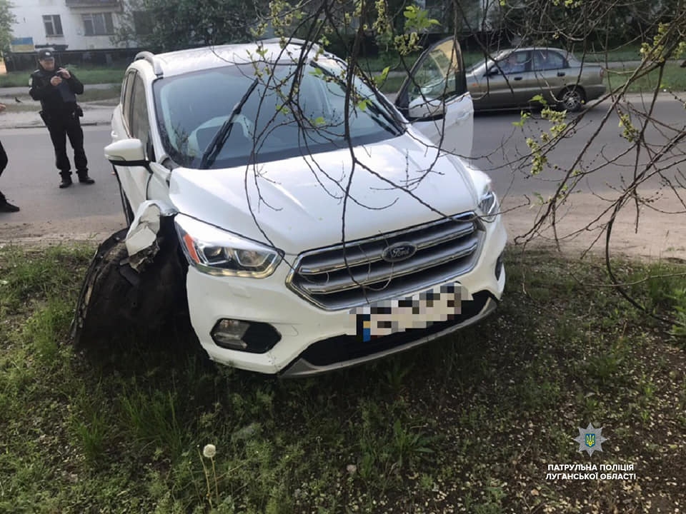 В Северодонецке Ford снес электроопору