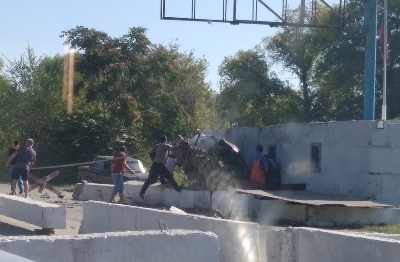 В Луганске на блокпосте в районе Юбилейного произошло ДТП с жертвами