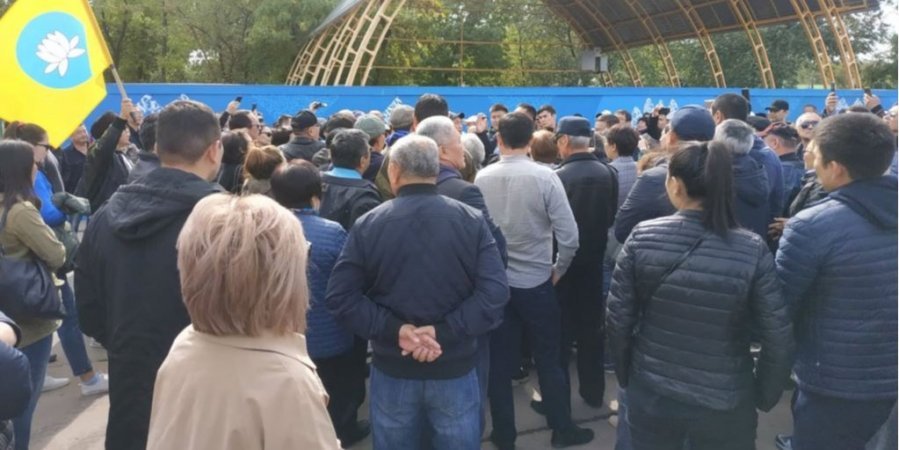 В российской Элисте прошел митинг против назначения Трапезникова мэром