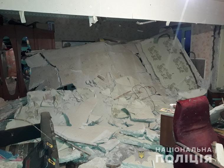 Взрыв газа на Луганщине разрушил стену между квартирами