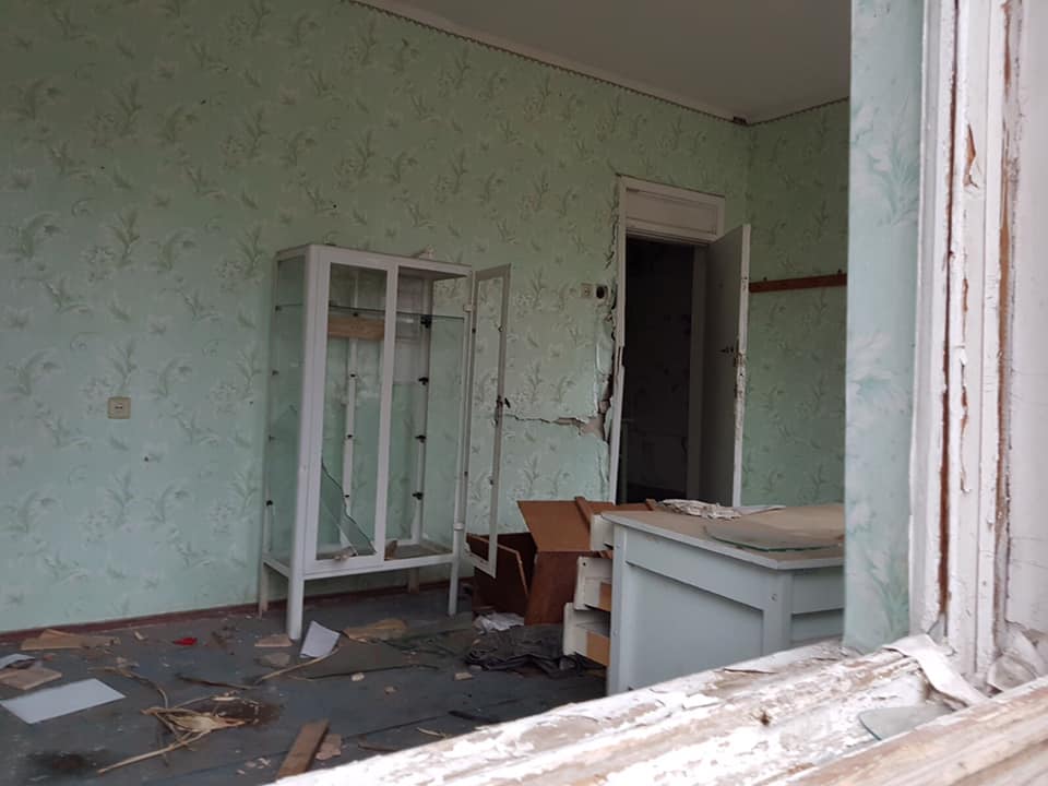 В &#8220;ЛНР&#8221; показали фотографии разрушенной больницы. Луганчане возмущены (ФОТО)