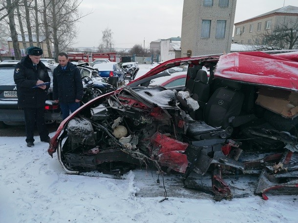 Ехали на заработки: в России автобус из ОРЛО попал в смертельное ДТП