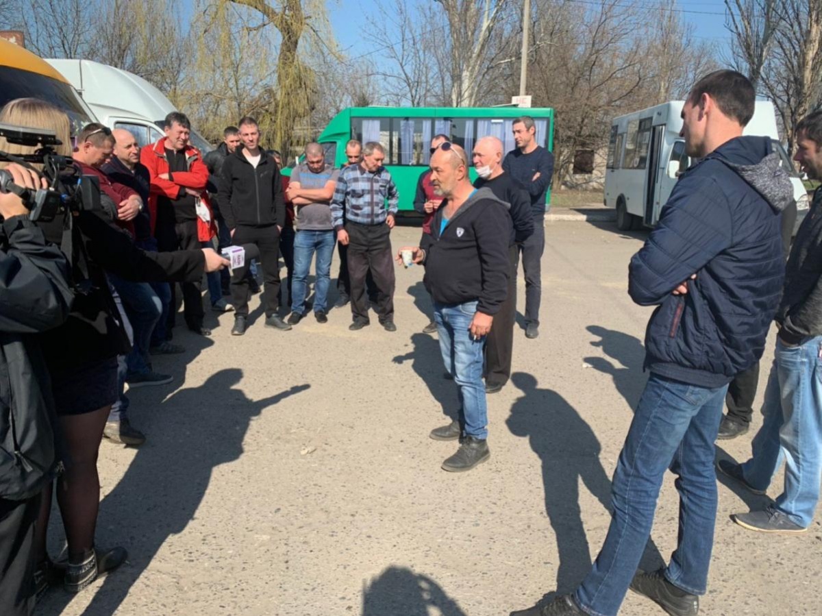 В Покровске водители протестовали против карантинных мер