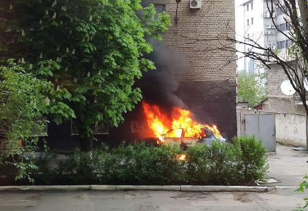 В Донецке взорвался автомобиль