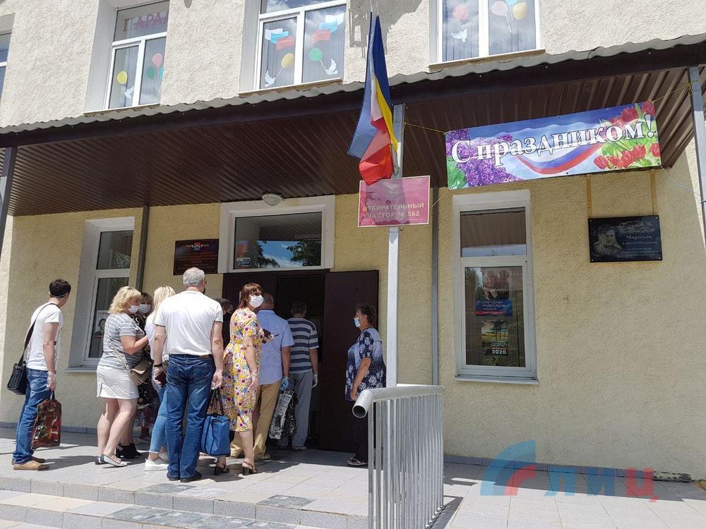 “ЛНР” показала, как люди с оккупированной территории голосовали за путинские поправки