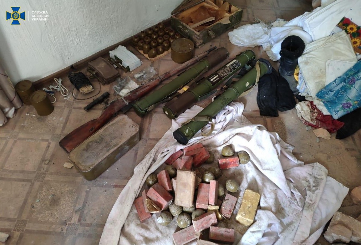 На окраине Марьинки нашли боеприпасы “ДНР”