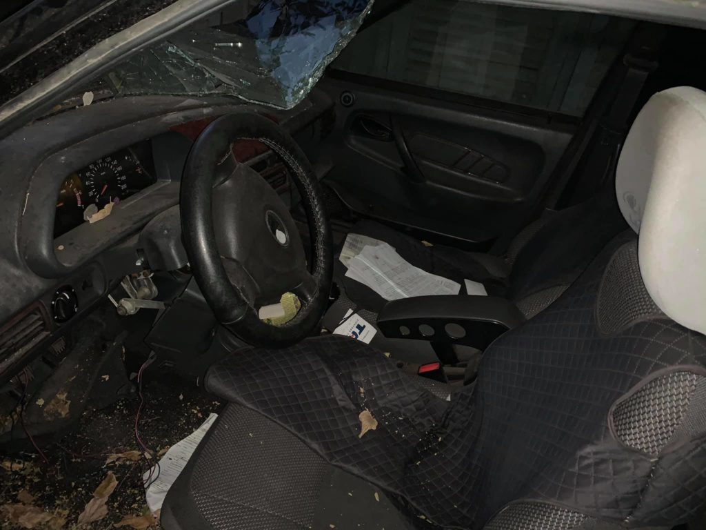 В Лисичанске разбили автомобиль правозащитницы