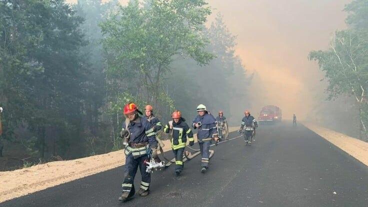 В Луганской области удалось погасить 7 очагов возгорания. Горят еще 3