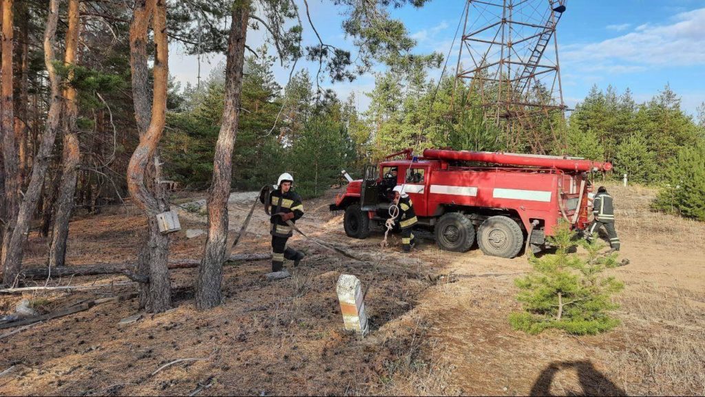 В Луганской области удалось погасить 7 очагов возгорания. Горят еще 3