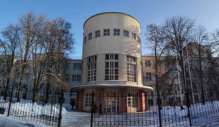 В ОРЛО собрались урезать бюджетные места в университетах. Пасечник говорит, что это к лучшему