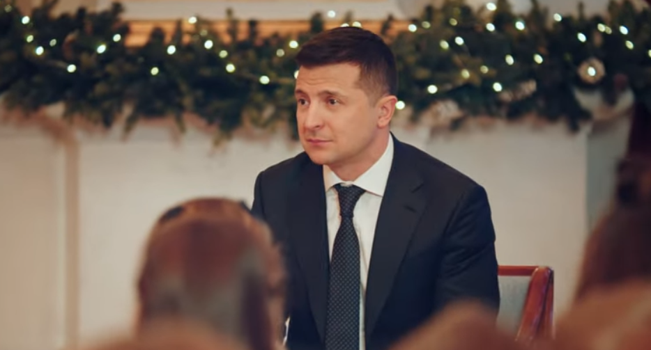 Зеленский в новогоднем обращении перешел на русский и обратился к жителям Донбасса
