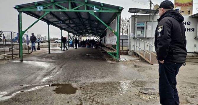 В Станице Луганской нет бесплатных ПЦР-тестов. Зато есть платные лаборатории
