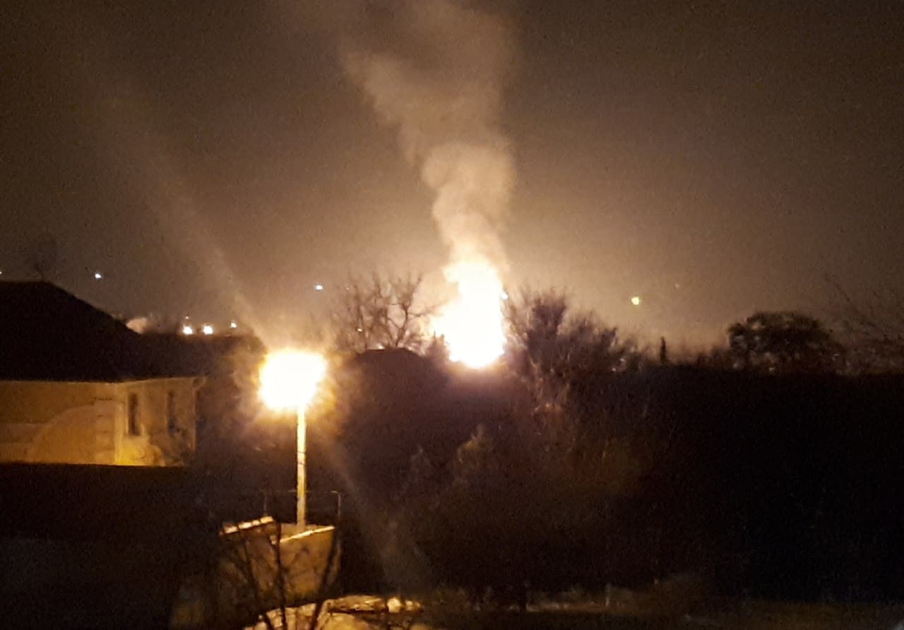 В “ЛНР” поспешили назвать взрыв газопровода “диверсией”. Местные говорят – взрывы были и раньше