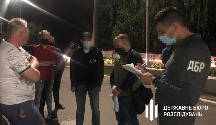 В Луганской области военком требовал взятку взамен на возможность “откосить” от армии