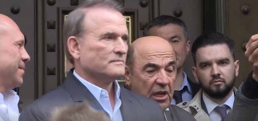 Медведчук сходил на допрос в Офис генпрокурора и там его не арестовали