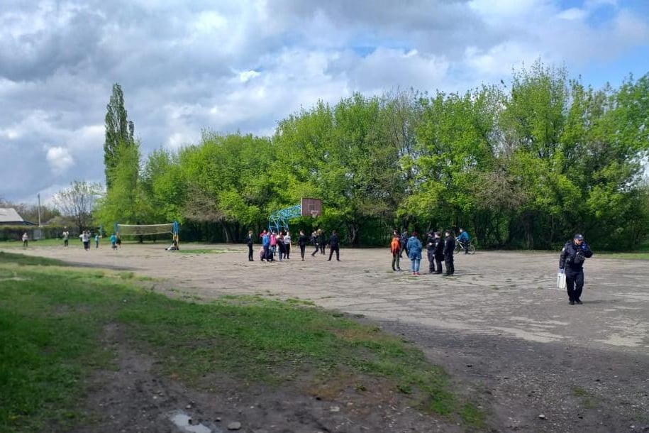В Луганской области пятиклассник в драке пырнул ножом семиклассника