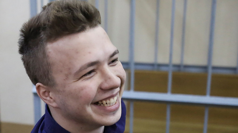 Лукашенко позвал “следователей” из “ЛНР” в Беларусь допрашивать Протасевича