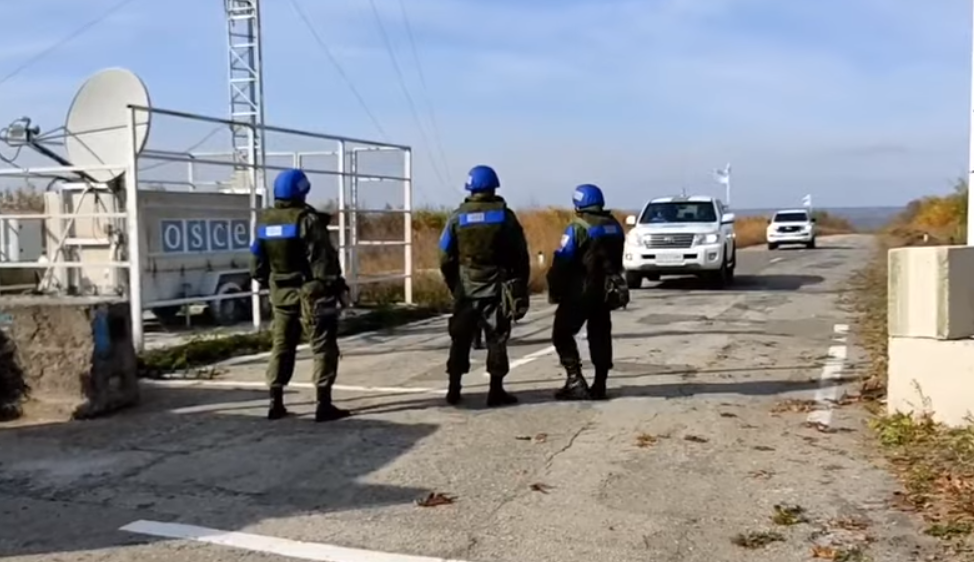В “ЛНР” говорят, что вместе с Косяком задержали еще одного боевика, которого потом отпустили