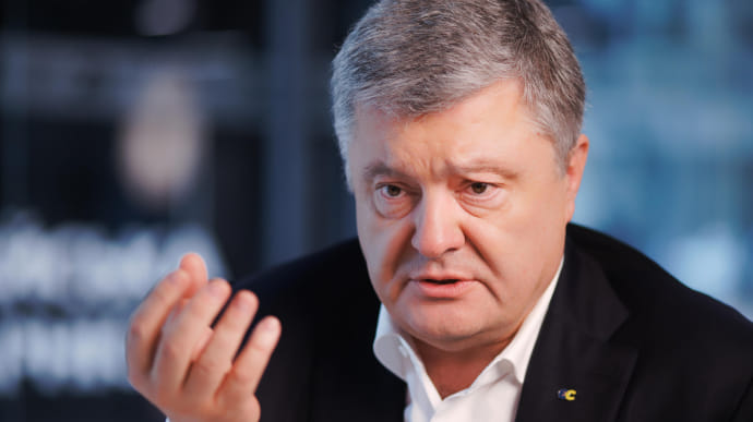 Порошенко подозревают в госизмене из-за поставки угля из ОРДЛО