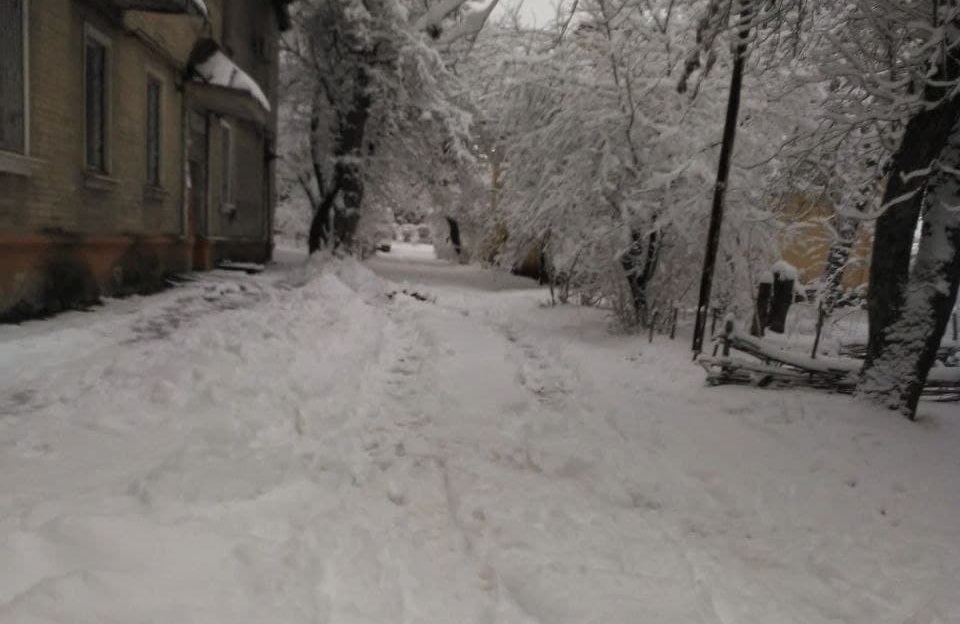 В Луганске несколько улиц остались без сета из-за непогоды