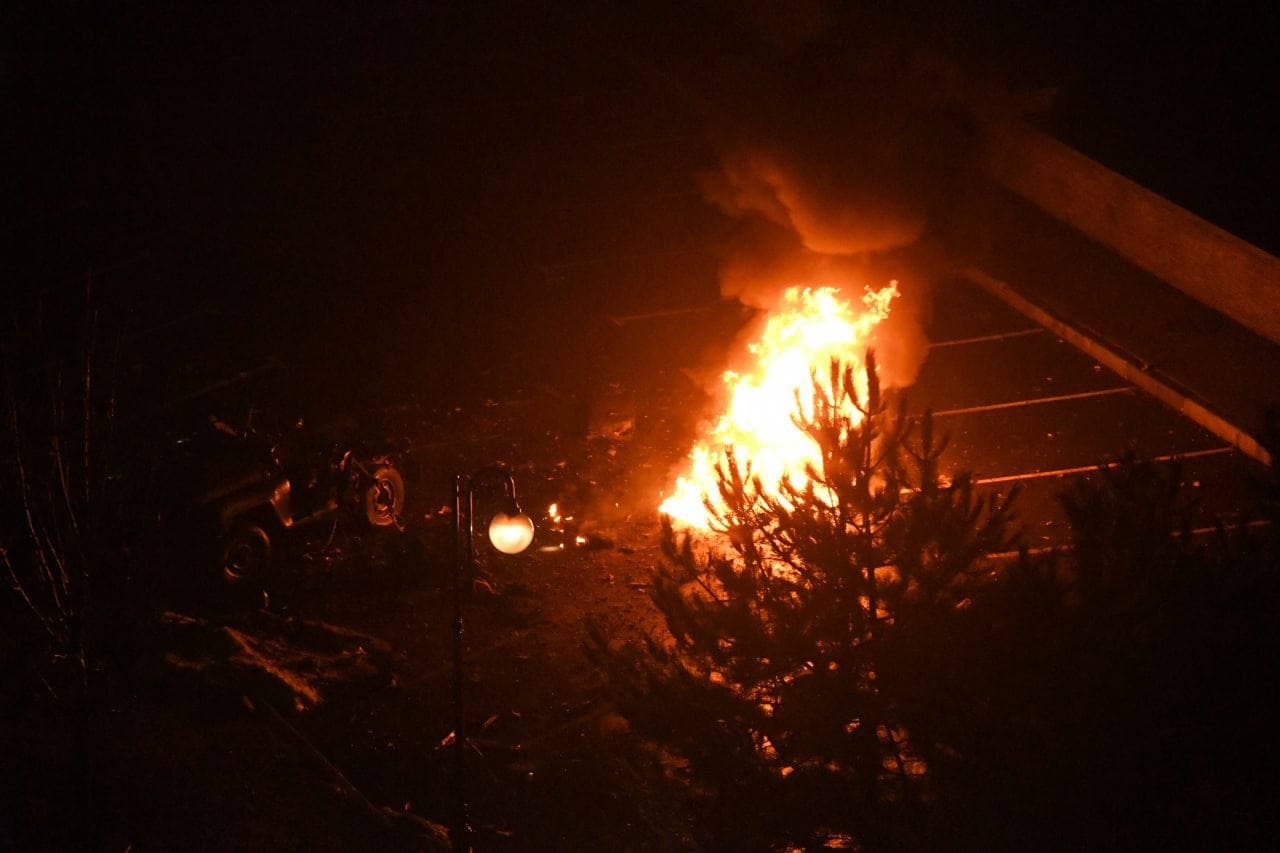 В Донецке возле здания “правительства” произошел взрыв
