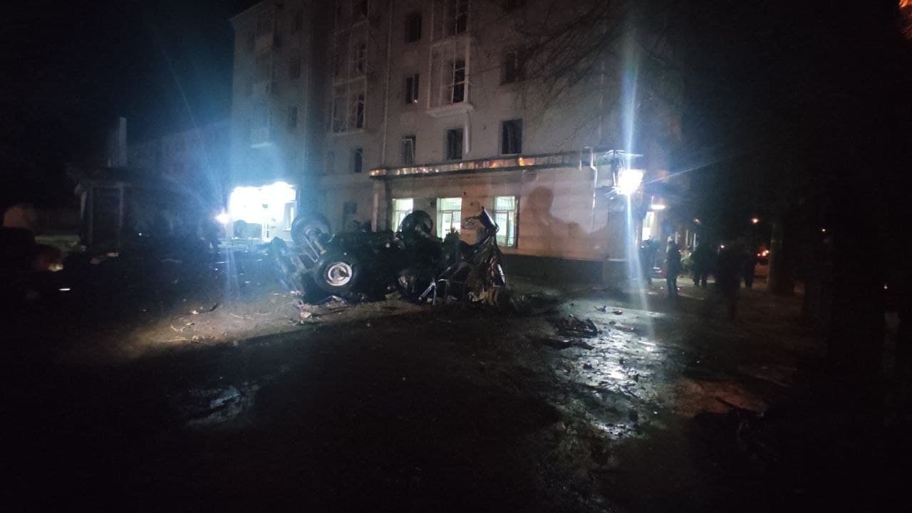 В Луганске прогремел взрыв. В “ЛНР” заявили о покушении на руководителя в “представительстве СЦКК”