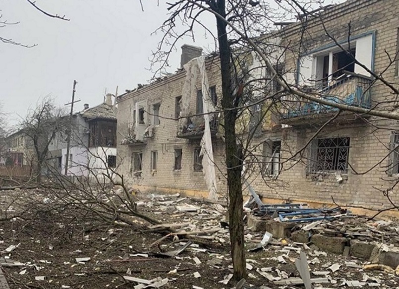 Хуже всего в Волновахе и Сартане. 40 тыс. человек на востоке Украины остались без света и еды