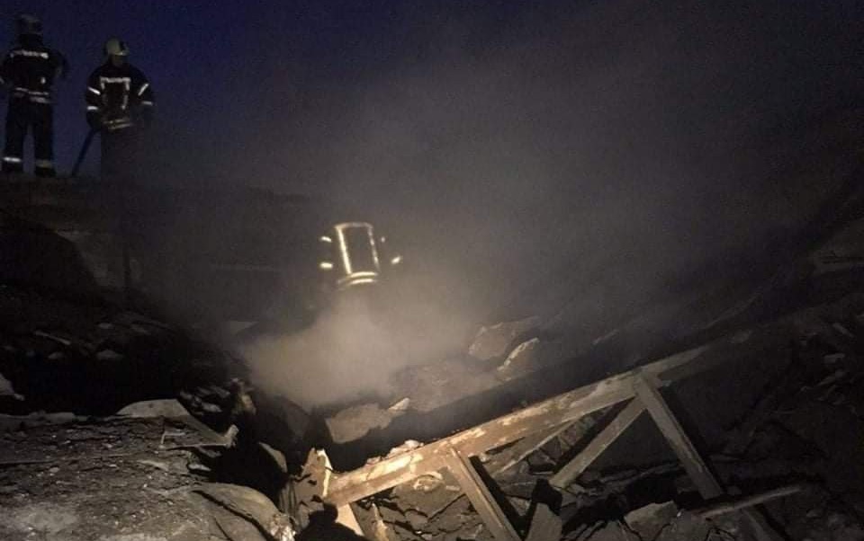 Ночью и утром россияне обстреливали Рубежное и Лисичанск. Погибли четыре человека, среди которых двое детей