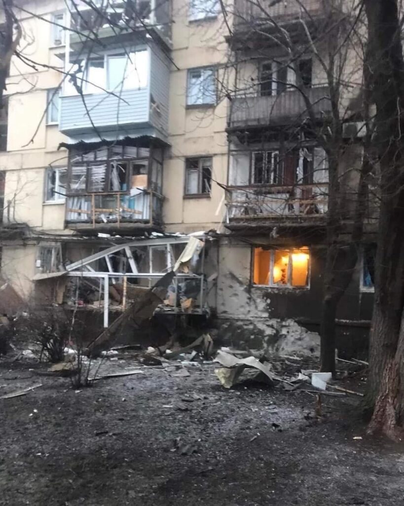 Ночные обстрелы и разрушения. Что сейчас происходит в Северодонецке