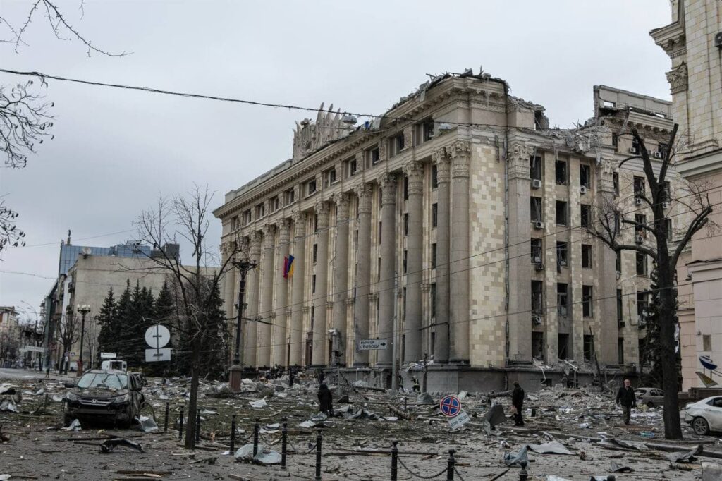 Шестой день войны с Россией. Россия ударила крылатой ракетой по зданию Харьковской обладминистрации