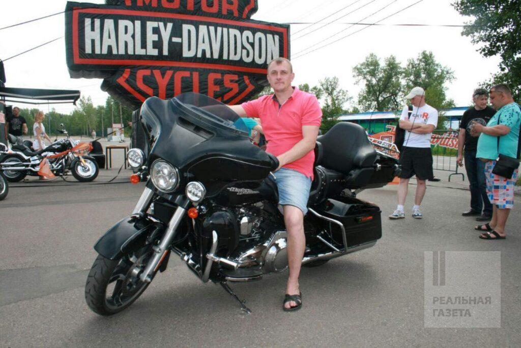 Добрые лица убийц. «РГ» нашла в соцсетях пилотов, которые бомбят Украину